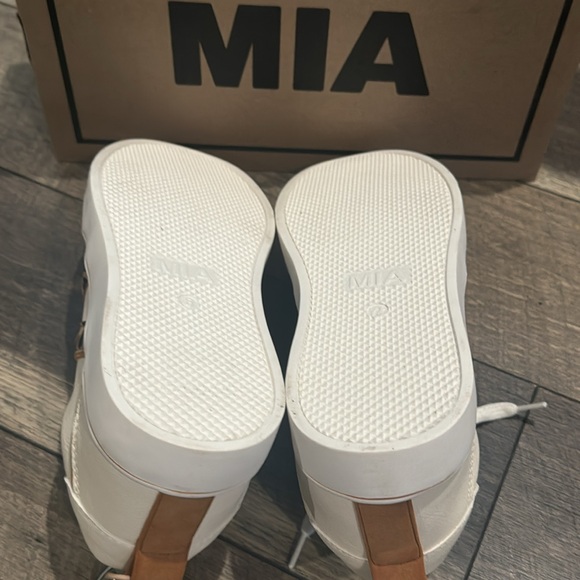 New authentic Mia leopard print signature sneakers MISMATES 7.5 8 display - Picture 8 of 11